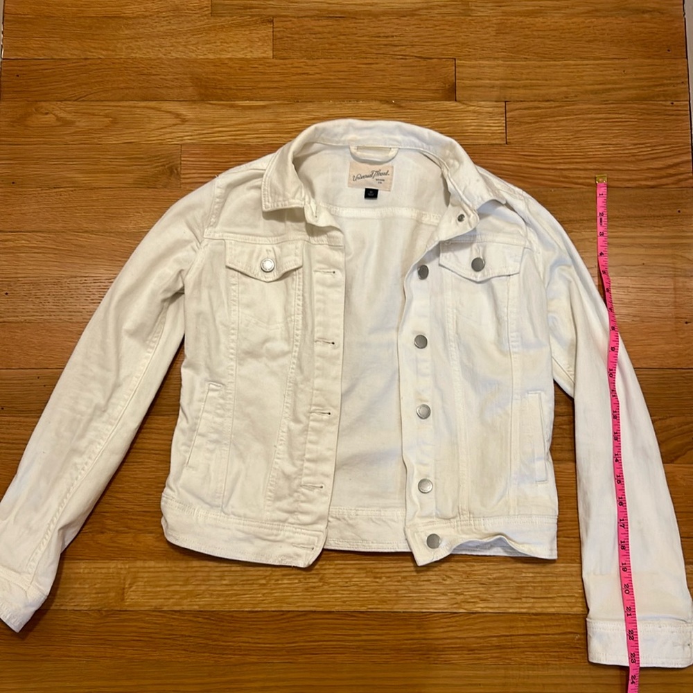 White Universal Thread Jacket Size XS